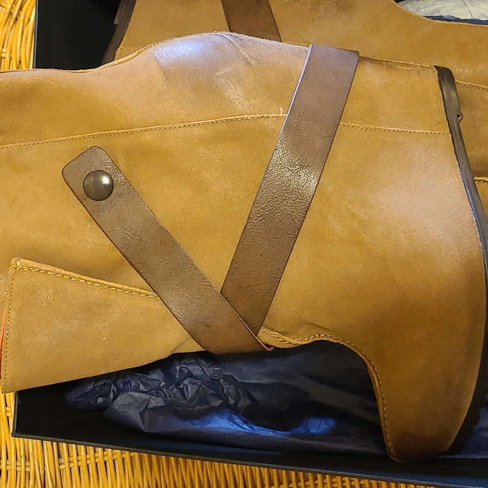 Booties - Picture 3 of 5